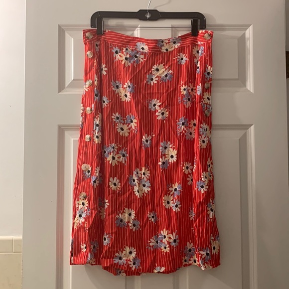 Madewell Side-Button Skirt in Daisy Society - Picture 5 of 14